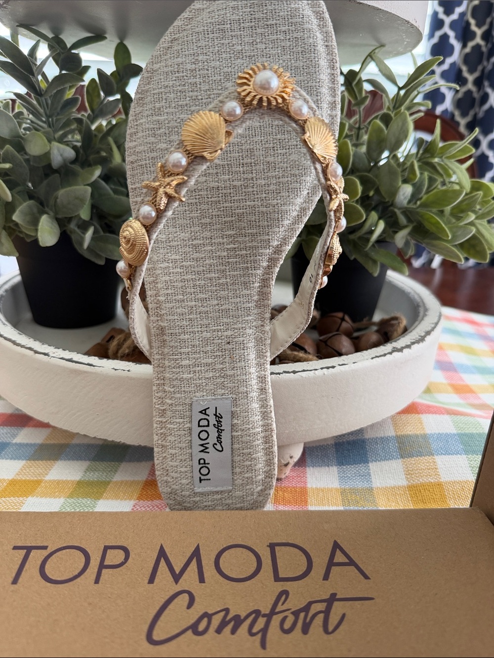 TOP Moda Comfort Sandal in Neutral Beige, Seashell Theme, Size 10, New, PRECIOUS